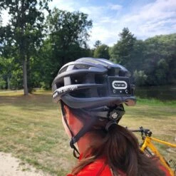 Casque De Vélo Avec éclairage - Eclairage LED - Micro USB Rechargeable 11 Casque De Vélo Avec éclairage - Eclairage LED - Micro USB Rechargeable -Vélorbain Magasin casque de velo avec eclairage eclairage led micro usb rechargeable 2