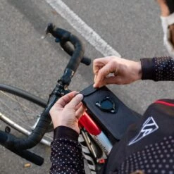 Fitclic Kit Vélo Avec Housse Universelle Étanche -Vélorbain Magasin fitclic kit velo avec housse universelle etanche 3