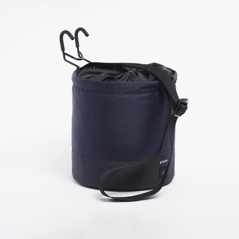 BTWIN PANIER VÉLO PLIANT COMPACTABLE BLEU 10L AVEC SANGLE DE PORTAGE EPAULE 3 BTWIN PANIER VÉLO PLIANT COMPACTABLE BLEU 10L AVEC SANGLE DE PORTAGE EPAULE