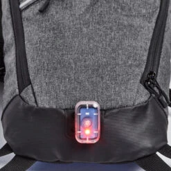 Rockrider Sac à Dos Hydratation VTT Randonnée 4L/1L Eau Gris 16 Rockrider Sac à Dos Hydratation VTT Randonnée 4L/1L Eau Gris -Vélorbain Magasin sac a dos hydratation vtt randonnee 4l1l eau gris 5