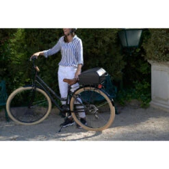 TOP BOX POUR VÉLO Avec Système De Fixation Dans Le Porte-bagages - 11L/5KG 10 TOP BOX POUR VÉLO Avec Système De Fixation Dans Le Porte-bagages - 11L/5KG -Vélorbain Magasin top box pour velo avec systeme de fixation dans le porte bagages 11l5kg 3