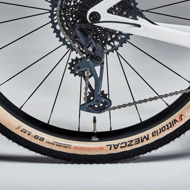 Rockrider VELO VTT Cross Country RACE 900 GX Eagle, Roues Mavic Crossmax, Cadre Carbone 8 Rockrider VELO VTT Cross Country RACE 900 GX Eagle, Roues Mavic Crossmax, Cadre Carbone – Image 6